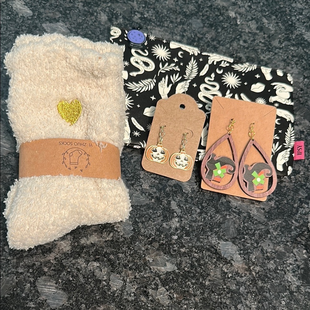 2 Pair Handmade Earrings in Ipsy Fortune Teller Cosmetic Bag & Cozy Fuzzy Socks